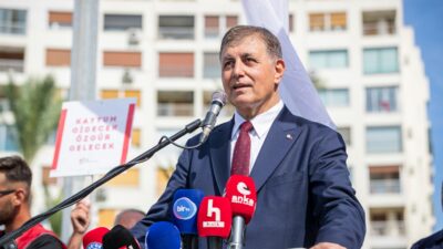 İzmir Büyükşehir Belediye Başkanı Dr. Cemil Tugay, İzmir’in kurtuluşunun 103’üncü,
