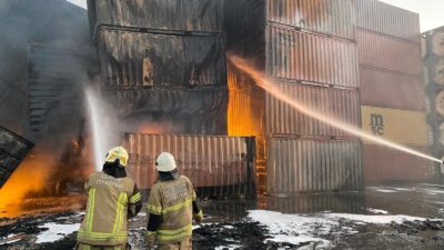 İzmir’in Aliağa ilçesindeki Nemport Limanı’nda çıkan yangın, İzmir Büyükşehir Belediyesi