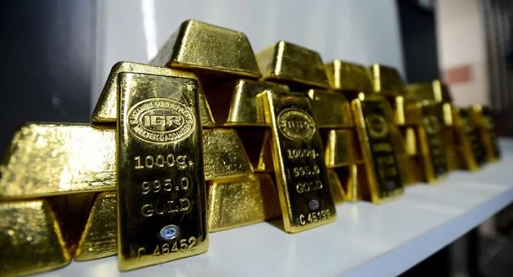 Uzmanlar ons altının önce düşmesini, 2026’daysa 4 bin doları aşmasını