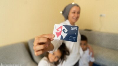 İzmir Büyükşehir Belediyesi’nin Anne Kart uygulaması, 0-4 yaş arası çocuğu