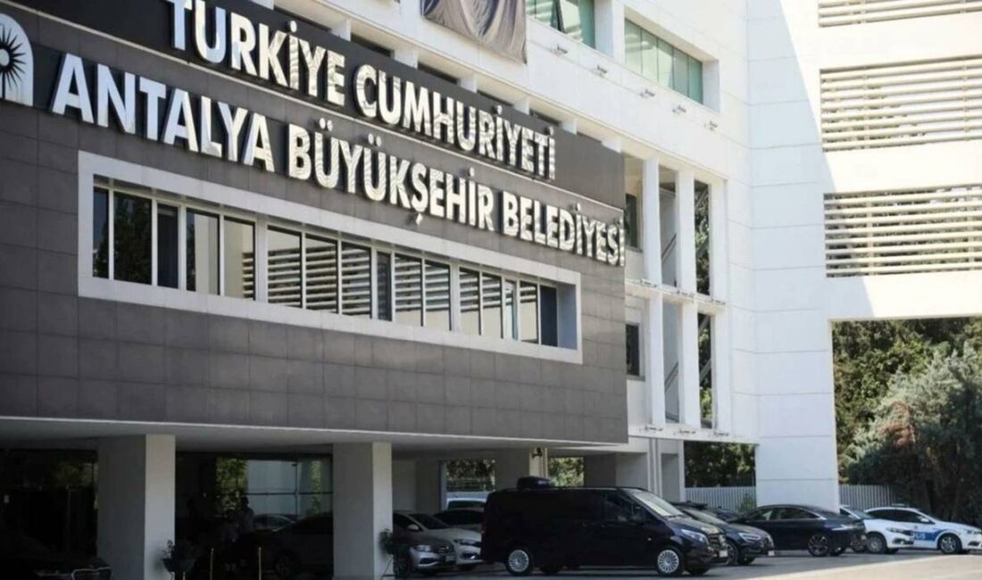 Antalya Büyükşehir Belediyesi’ne yönelik soruşturma kapsamında sabah saatlerinde yeni bir