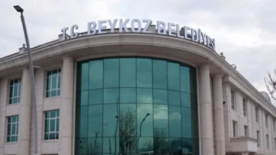 Beykoz Belediye Meclisi’nde CHP’li üye Nevzat Cebeci partisinden istifa etti.

