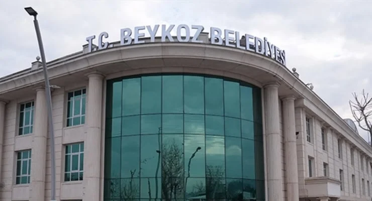 Beykoz Belediye Meclisi’nde CHP’li üye Nevzat Cebeci partisinden istifa etti.

