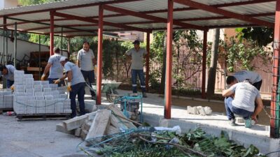 Bayraklı Belediyesi, ilçedeki okullardan gelen bakım ve onarım taleplerini imkanlar