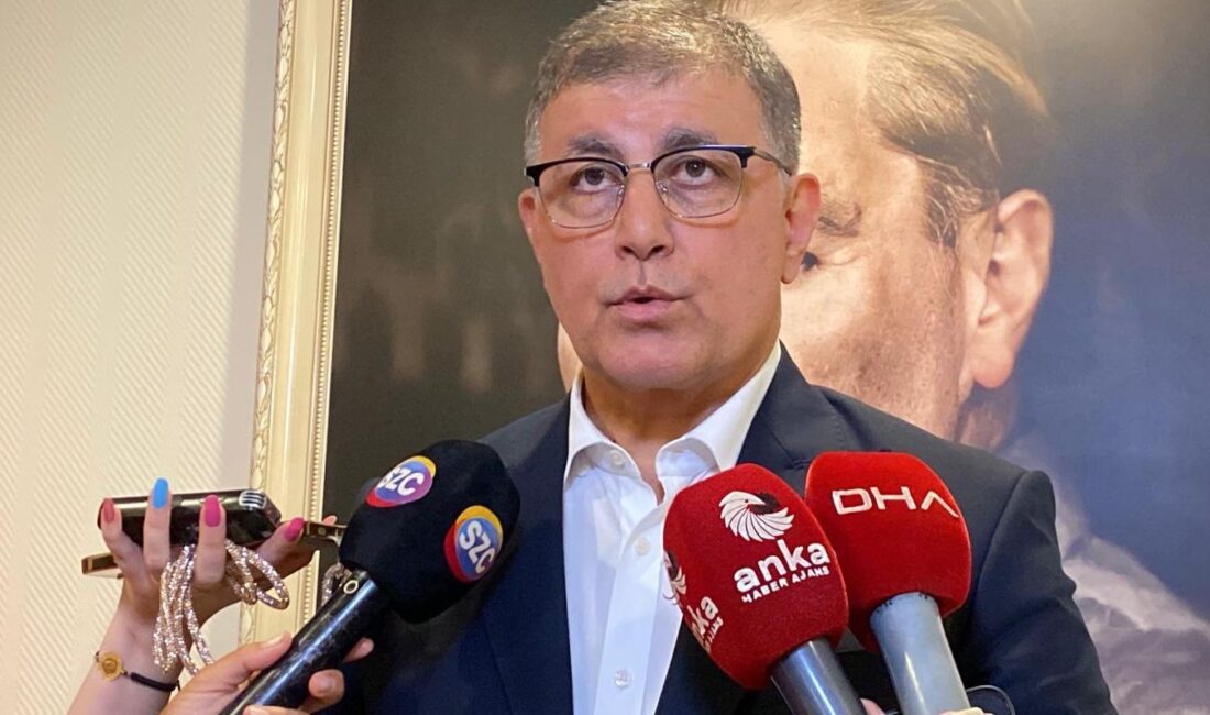 Cemil Tugay’dan kurultay davası açıklaması: “CHP’ye zarar veremeyecekler!” İzmir Büyükşehir Belediye Başkanı Cemil Tugay olağanüstü kurultay için noter