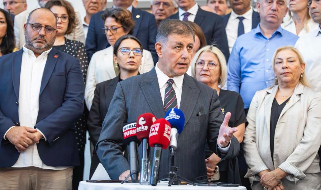 İzmir Büyükşehir Belediye Başkanı Cemil Tugay, Eylül Ayı Meclis Toplantısı’nda