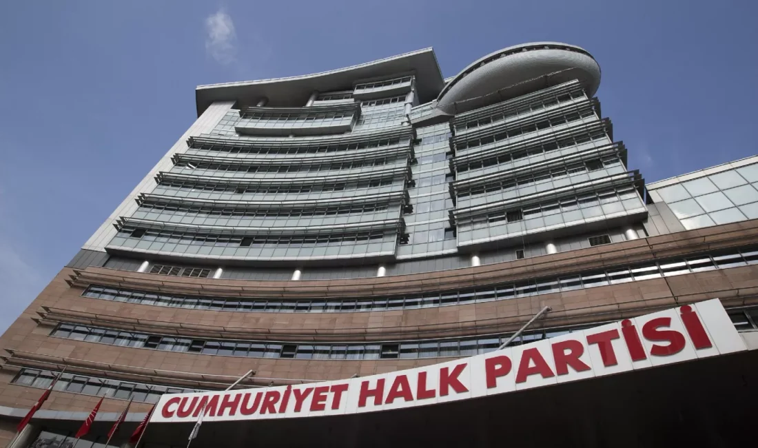 CHP İstanbul’daki kongre iptalleri için YSK’ya başvurdu CHP, İstanbul’daki ilçe kongre sürecini durduran seçim kurulu kararlarına karşı