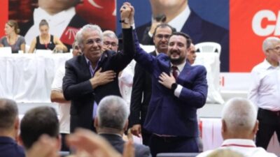 İki adayın yarıştığı CHP Bayraklı İlçe Kongresi’nde mevcut başkan Münir