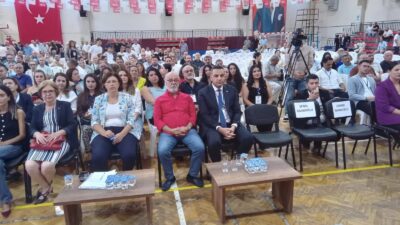 Çiğli Belediye Başkanı Onur Emrah Yıldız, CHP Çiğli İlçe Kongresi’nde
