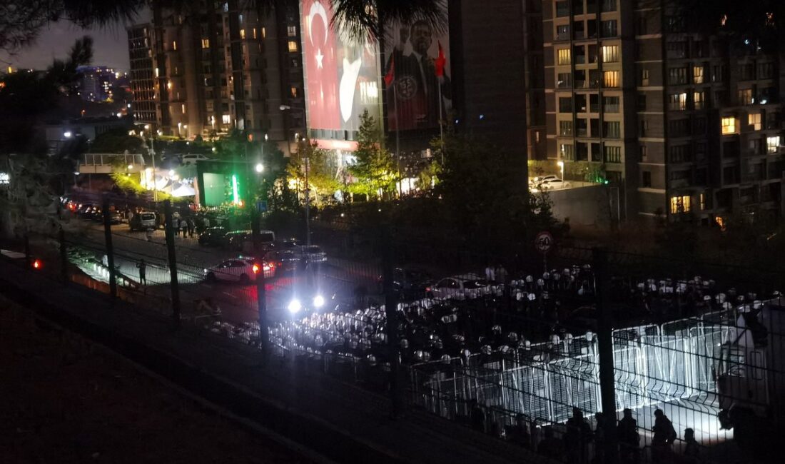 Kayyım atanan CHP İstanbul İl Başkanlığı önünde toplanma çağrısı yapılınca
