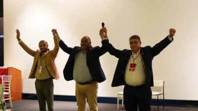 CHP'nin İzmir'deki ilçe kongreleri maratonunda Kemalpaşa'da heyecan dorukta yaşandı. İki