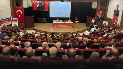 CHP Menderes İlçe Kongresi tamamlandı. Seçimi 238 oyla Mehmet Işık