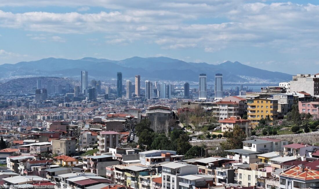 İzmir Büyükşehir Belediyesi, olası bir depremin etkilerini önceden görmek için