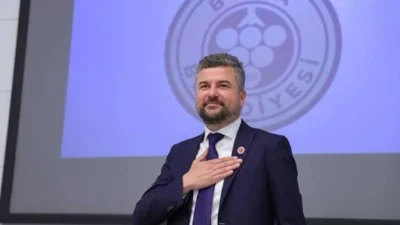 Buca Belediyesi’nde maaşlarını alamadıkları gerekçesiyle 5 gündür eylem yapan işçilere