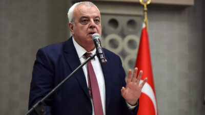 CHP Bornova İlçe Başkanı Ertürk Çapın, ilçe kongresinde yaptığı konuşmada,