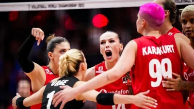 Şampiyonada A Milli Kadın Voleybol Takımı Turnuvanın yarı finalinde Japonya’yı