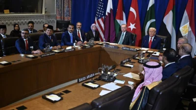 ABD Başkanı Trump'ın ev sahipliğinde Gazze konusundaki kritik toplantıda Orta