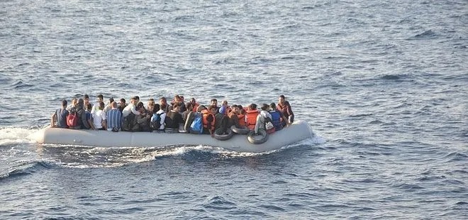 İzmir’in Çeşme ve Seferihisar açıklarında lastik botlarla yasa dışı yollardan