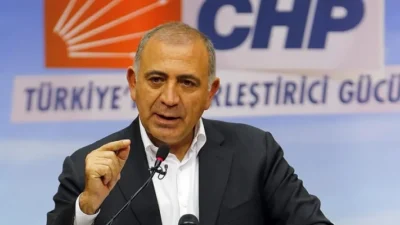 CHP’li Gürsel Tekin’in, FETÖ’nün CHP’ye sızdığı yönündeki sözleri kamuoyunda tartışma