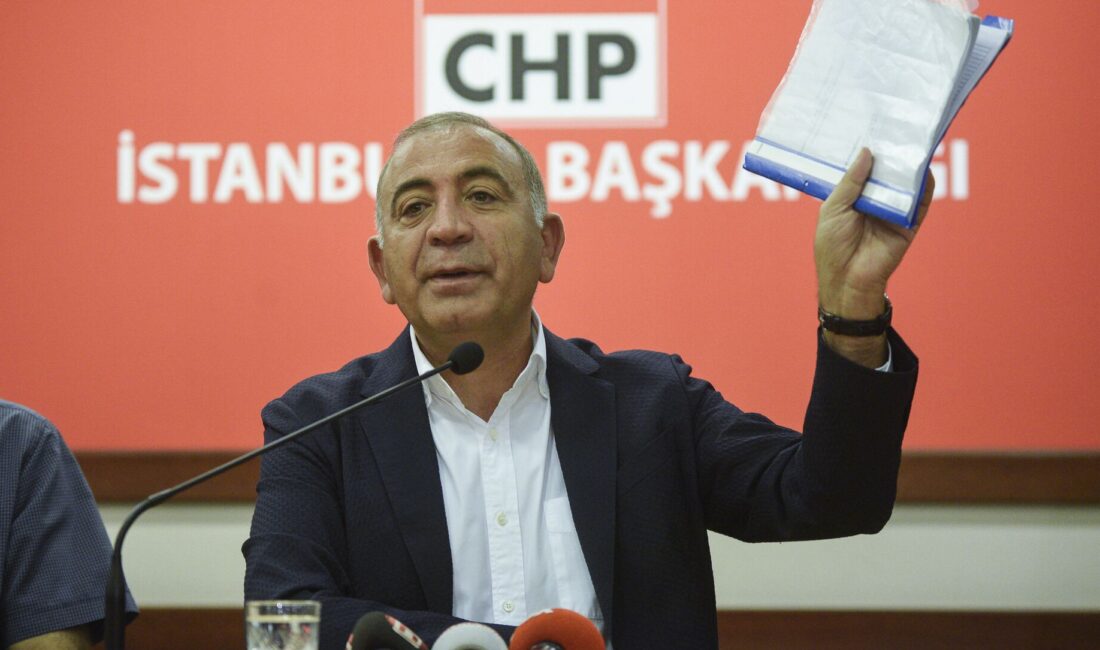 CHP’de 45 günlük geri sayım: İmamoğlu’dan cezaevinden imza sürprizi Tekin'in koltuğa oturmasıyla başlayacak süreçte 500 delege harekete geçti. Eski