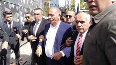 Gürsel Tekin, CHP lideri Özgür Özel'in çalışma ofisine dönüştürülen CHP'nin