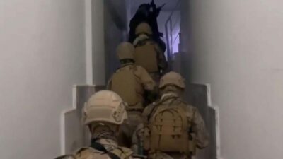 Bylock kullandıkları tespit edilen şüphelilere yönelik sabah saatlerinde baskın düzenlendi