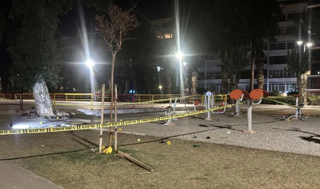 Konak'taki Göztepe Parkı'nda taraftar grupları arasında çıkan silahlı çatışmada 24