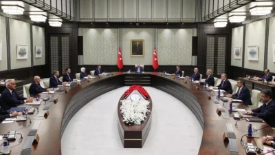 Cumhurbaşkanı Erdoğan başkanlığındaki Kabine toplantısında dış politikadan savunma sanayiine, ekonomiden