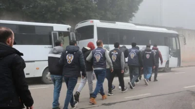 Kocaeli merkezli 16 ilde düzenlenen eş zamanlı operasyonla, ikinci el