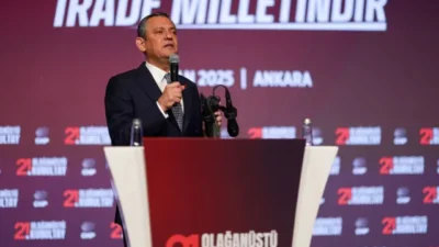 21 Eylül'de olağanüstü kurultaya gideceklerini açıklayan CHP lideri Özgür Özel