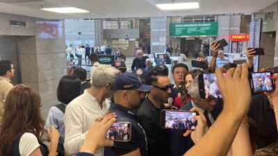 Ünlü şarkıcı Mabel Matiz, “Perperişan” isimli şarkısının sözleri nedeniyle başlatılan