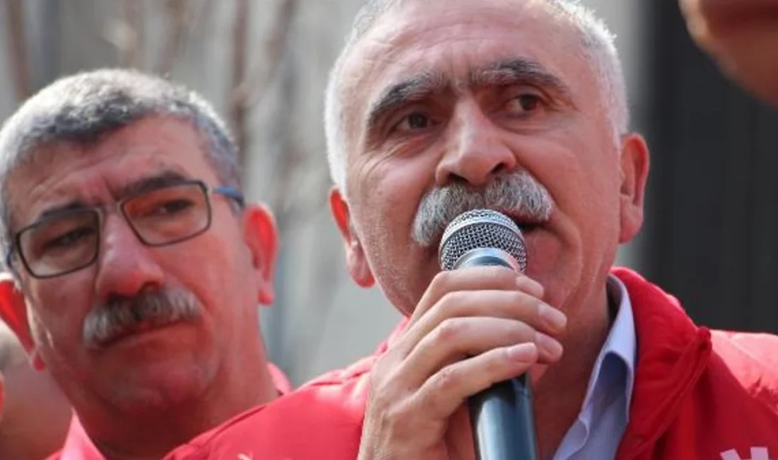 Ege'de sendikal mücadelenin önemli isimlerinden Memiş Sarı, DİSK Bölge Temsilciliği