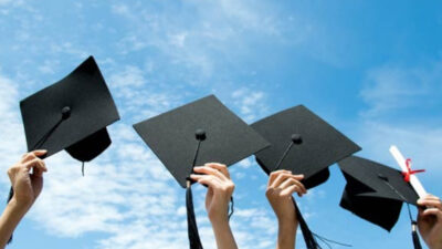 Youthall 2025 araştırmasına göre, mezunların yüzde 76.7’si aile evinde yaşarken,