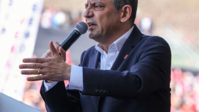 CHP Genel Başkanı Özgür Özel, İstanbul İl Başkanlığı’na mahkeme kararıyla