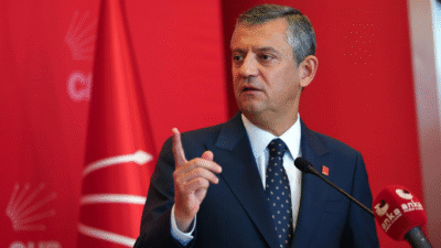 Türkiye'nin dört bir yanından 120'yi aşkın akademisyen, yayımladıkları bildiride CHP