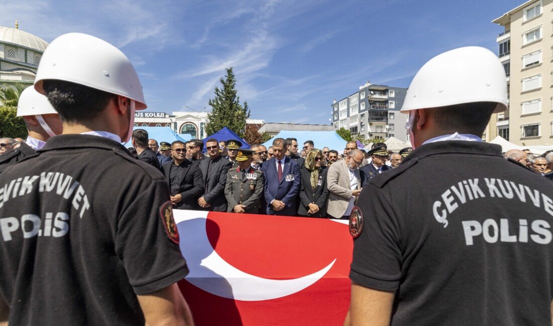 Karakol saldırısı şehitlerine veda İzmir, kurtuluşunun 103’üncü yıldönümünde şehitlerini sonsuzluğa uğurladı.