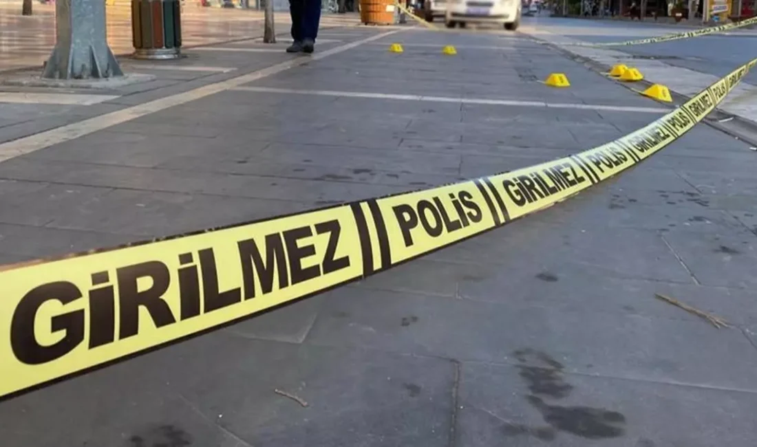 İzmir’in Balçova ilçesinde polis merkezine düzenlenen silahlı saldırıda iki polis