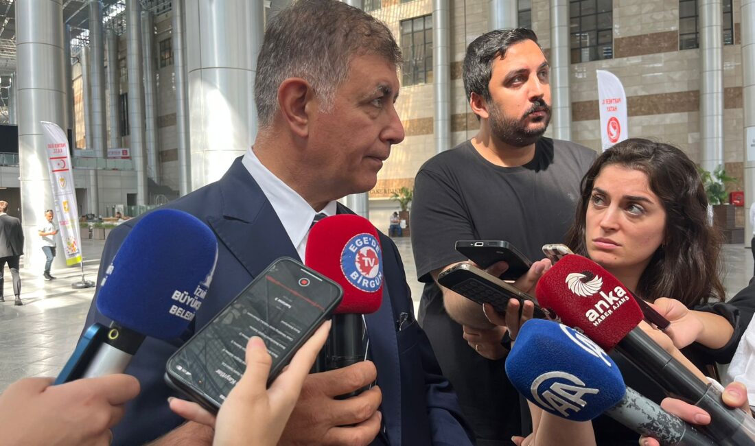 Fuar sonrası basın toplantısında kent gündemine ilişkin soruları yanıtlayan Tugay,