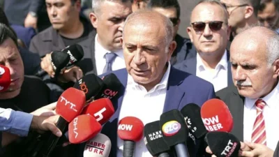 YSK, Gürsel Tekin ve görevden alınan il yönetiminin olağanüstü kongrede