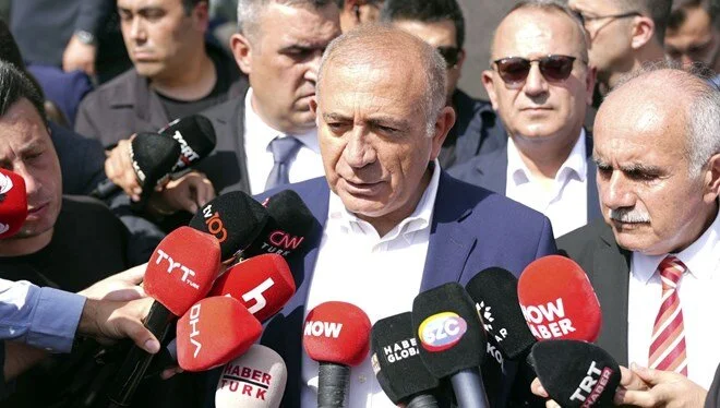 YSK, Gürsel Tekin ve görevden alınan il yönetiminin olağanüstü kongrede