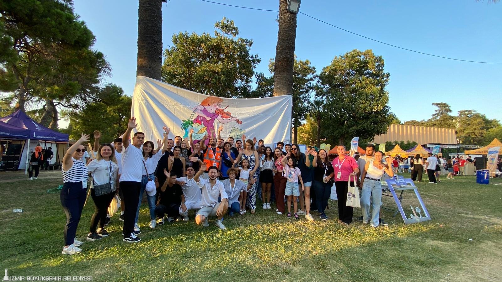 Bu yıl 94. kez kapılarını açan İzmir Enternasyonal Fuarı (İEF)