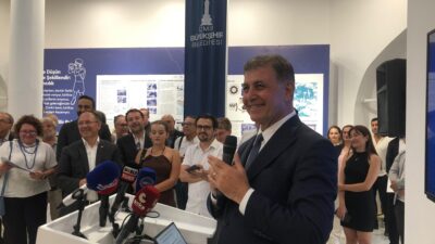 İzmir Büyükşehir Belediye Başkanı Dr. Cemil Tugay, “İz’in Peşinde Kentin