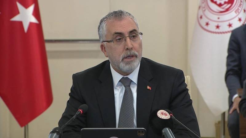 Çalışma ve Sosyal Güvenlik Bakanı Vedat Işıkhan, Türkiye’deki asgari ücretin