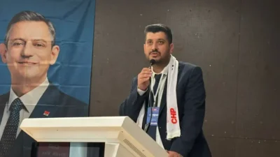 CHP Karabağlar İlçe Kongresi'nde beklenmedik gelişme yaşandı. Kongre öncesi çekişmeli