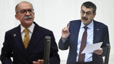 CHP'li İbrahim Arslan'ın, Eskişehir'deki devlet okullarında velilerden kayıt parası ve