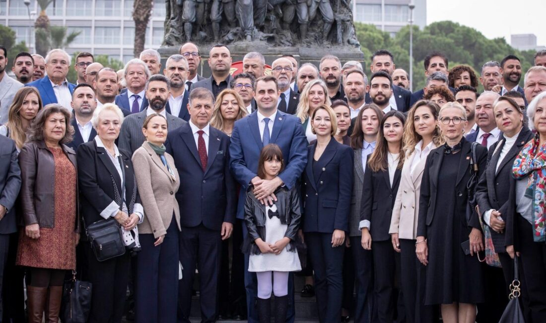 İzmir Büyükşehir Belediye Başkanı Dr. Cemil Tugay, CHP İzmir İl
