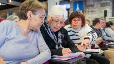 İzmir Büyükşehir Belediyesi’nin 3. Yaş Üniversitesi, yoğun talep üzerine ikinci