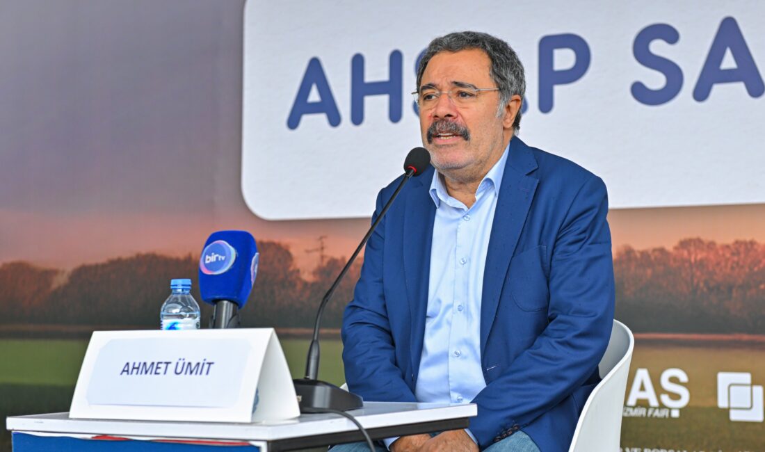 Ahmet Ümit Roma’ya dönüyor: Yeni romanından ilk ipuçlarını İZKİTAP’ta verdi Ünlü yazar Ahmet Ümit, İZKİTAP – 6. İzmir Kitap Fuarı’nda