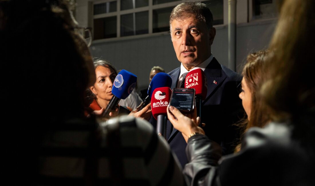 Başkan Tugay’dan çağrı: ‘İzmir’e yeni su kaynakları temin etmelerini bekliyoruz’ İzmir’de barajlardaki su seviyesi alarm verirken Büyükşehir Belediye Başkanı Dr.