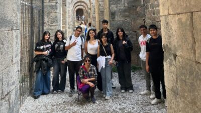 İzmir Büyükşehir Belediyesi bünyesinde kurulan Çiğli Dil Destek Merkezi üyesi